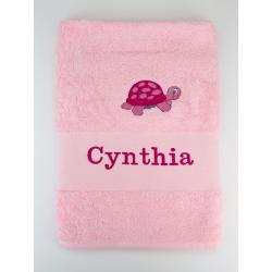 Serviette rose brodée Cynthia