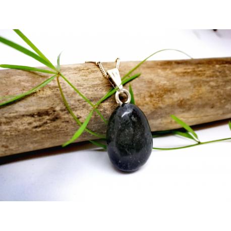 Pendentif Nuummite