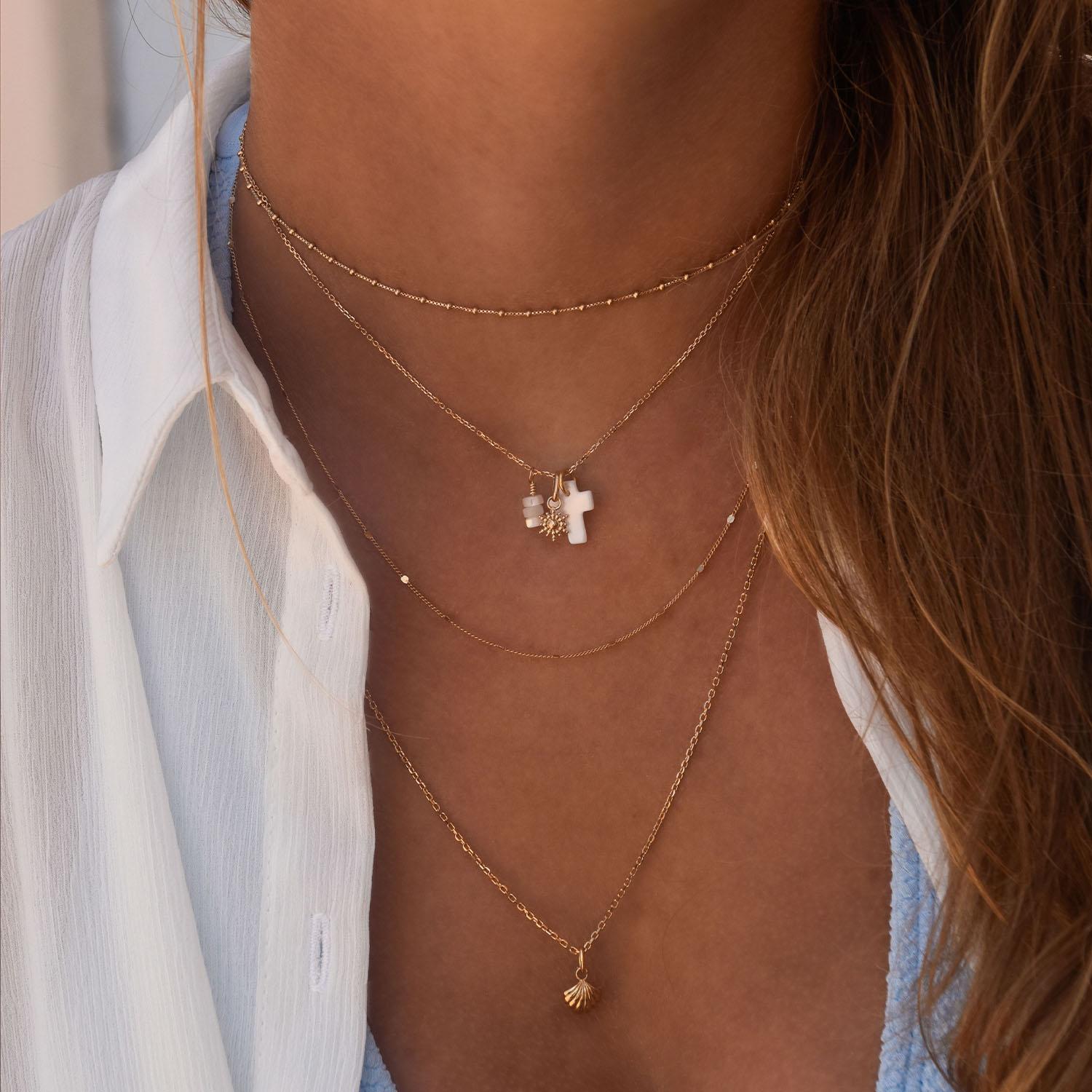 Collier En Or Plaqué Orné De Jade – Vintage Et élégant