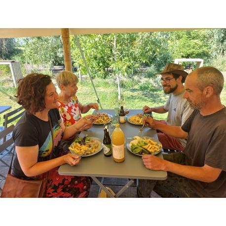 Repas régional au bord de l'eau + croisière guidée et découverte de l'atelier - Adulte Repas régional au bord de l'eau + croisière guidée et découverte de l'atelier - Adulte