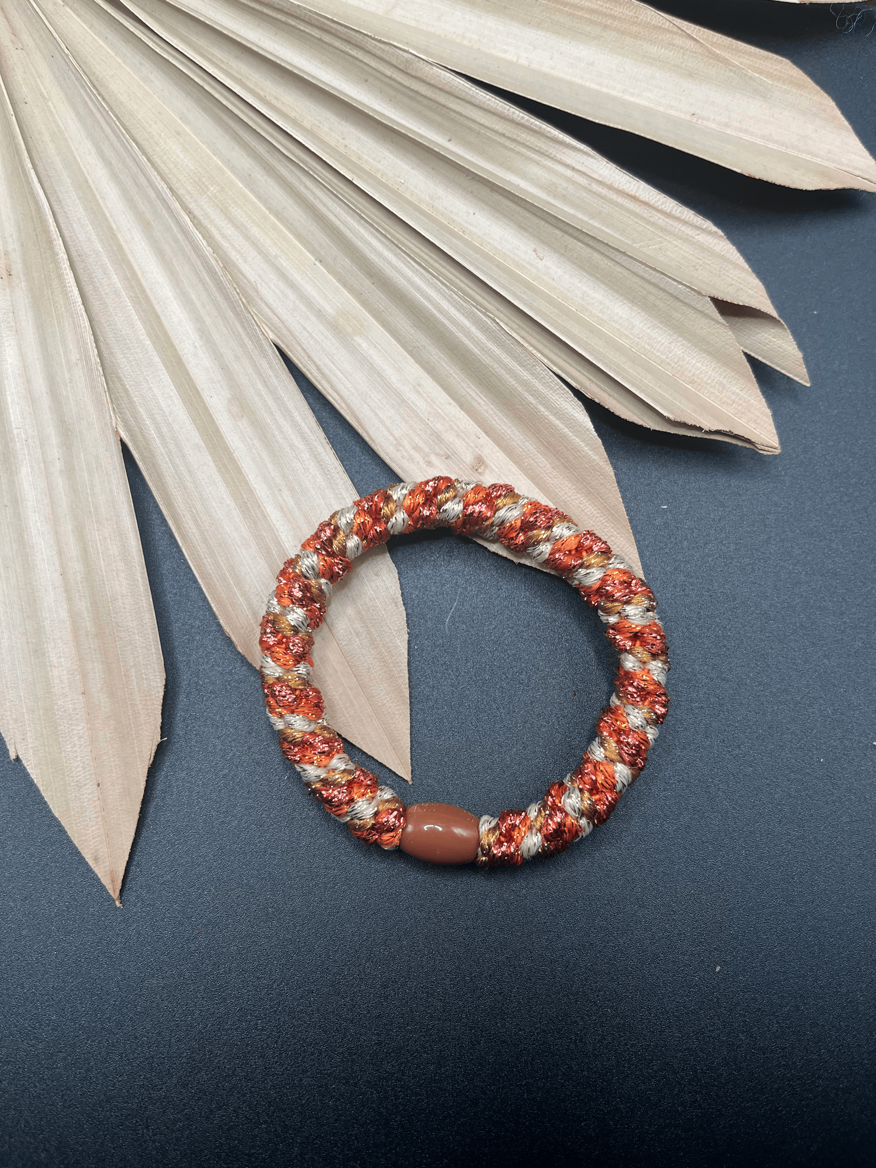 Bracelet kkenkki orange pailletés Achetez en pays de Saint-Omer