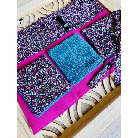 Etui à maquillage + lingettes