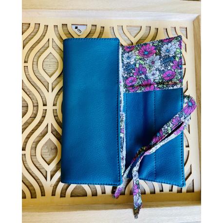Etui à maquillage + lingettes