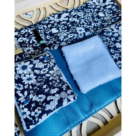Etui à maquillage + lingettes