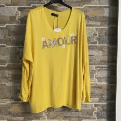 Pull fin avec broderie amour