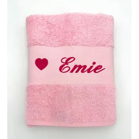 serviette personnalisée prénom et coeur