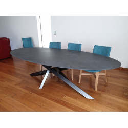 Table ovale en céramique pied versatile en métal